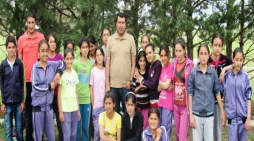 Kayaklı Koşu Sporu'na 24 Sporcu Se&ccedil;ildi