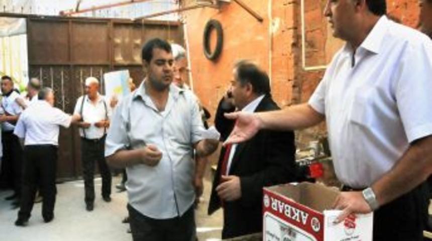 Hayırsever Işadamı Bilecen&rsquo;den 500 Aileye Gıda Yardımı