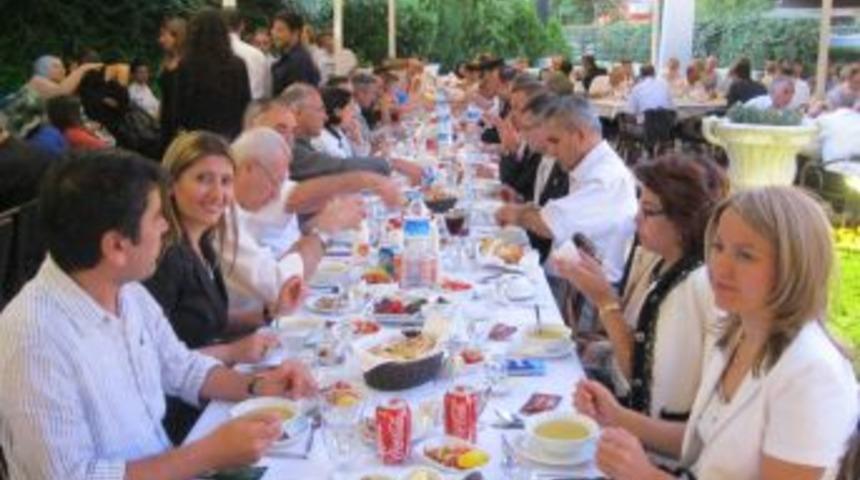 Kamudaki 8 Bin Şube M&uuml;d&uuml;r&uuml; Emekliliğe Yanaşmıyor