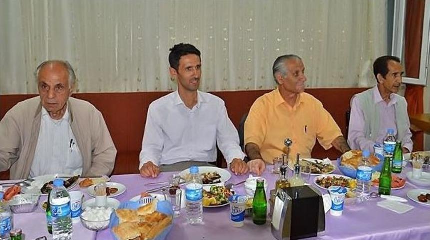&Ouml;zel Sultan Alparslan Koleji, Geleneksel Iftarında Buluşturdu