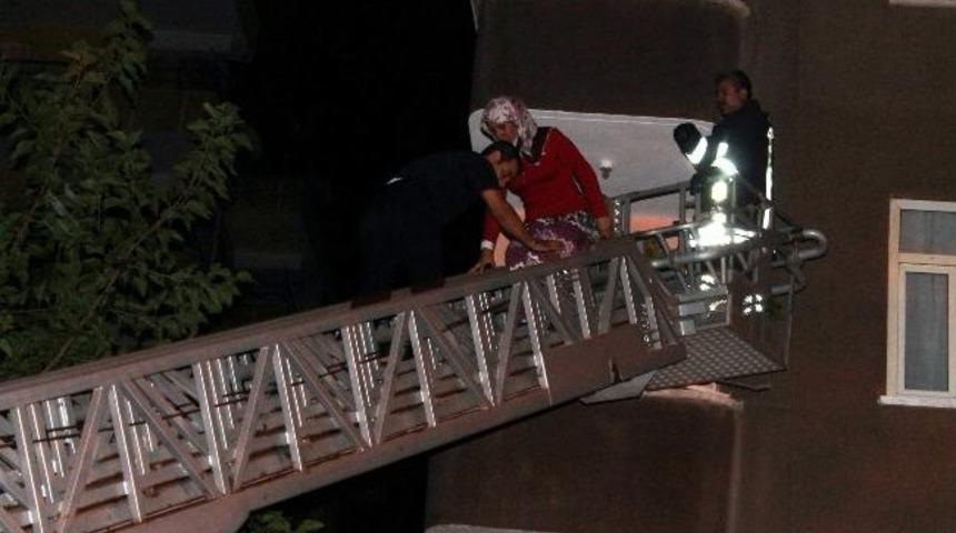 Kanlılarının evini ateşe verdiler