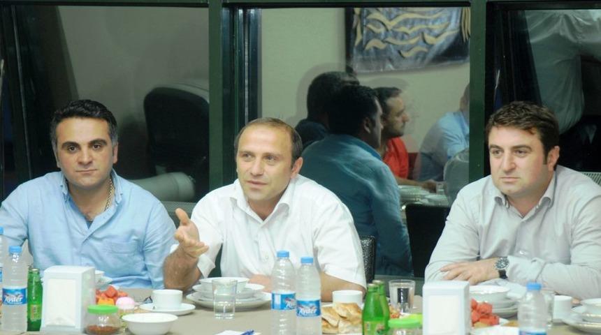 Hopa Sanayici Ve İş Adamları Derneği Iftar Yemeğini Verdi