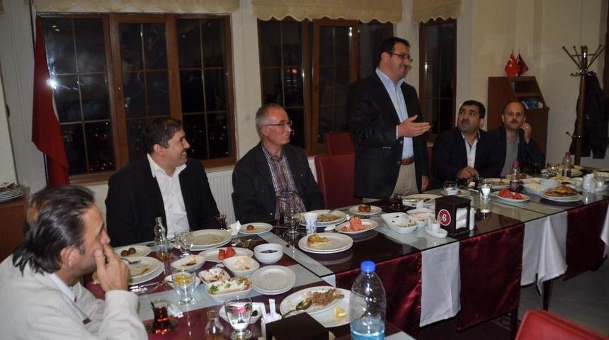 &Ouml;zel Ergin Koleji Ve Maltepe Dershanesi Gazetecilere Iftar Yemeği Verdi