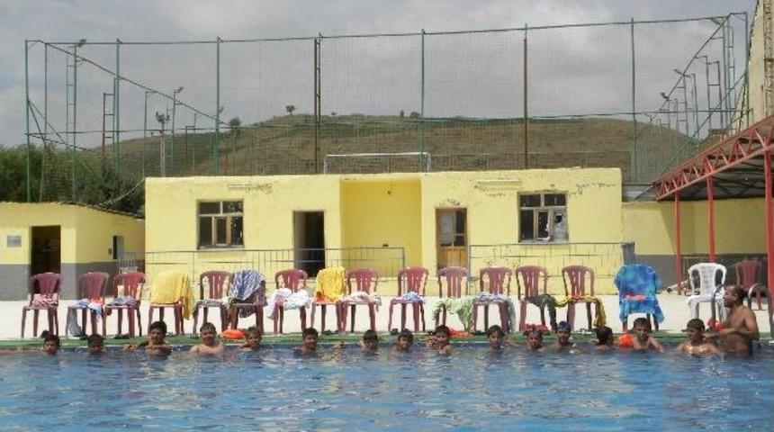 Y&uuml;zme Kursuna Yoğun İlgi