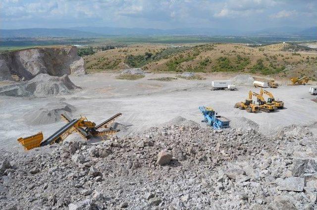 Gönen Yolları Çaloba'dan Çıkarılan Mıcır İle Yapıldı