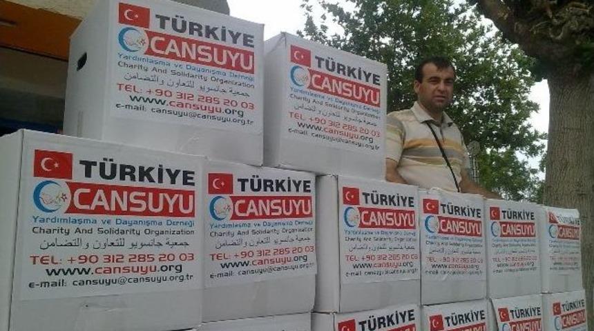 Cansuyu Manisa&rsquo;da 150 Koli Gıda Paketi Dağıttı