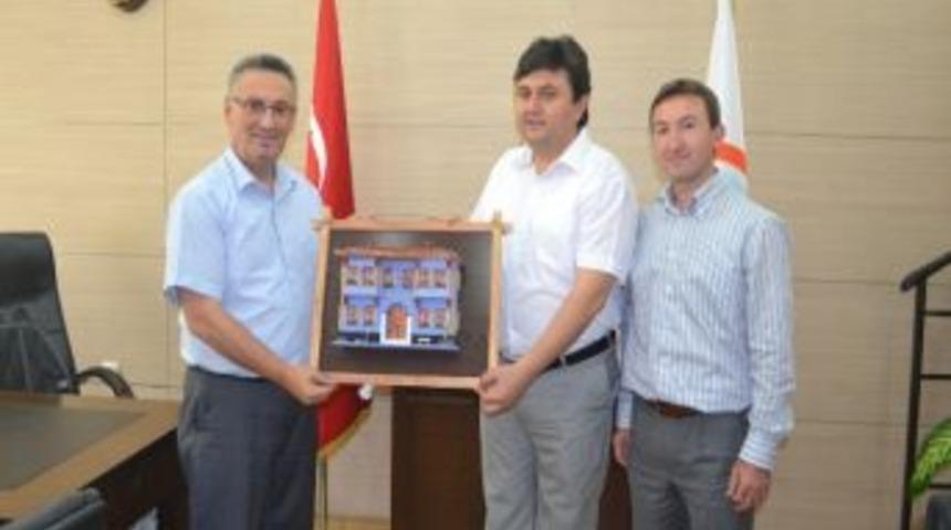 G&uuml;lmez, Kula Tarım İl M&uuml;d&uuml;r&uuml; Cebi&rsquo;yi Ziyaret Etti