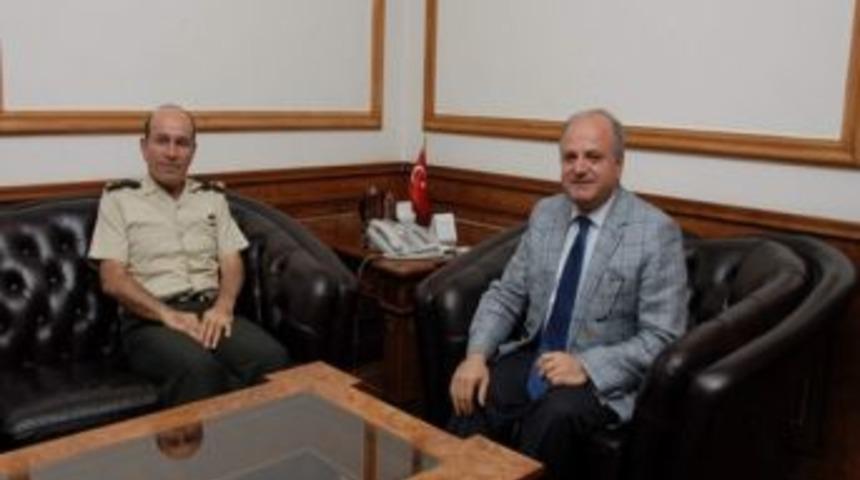 Kayseri Jandarma B&ouml;lge Komutanı, Kırşehir Valisi &Ouml;zdemir &Ccedil;akacak&rsquo;ı Ziyaret Etti