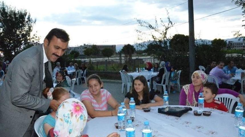 D&uuml;zce&rsquo;de Mahalle İftarlarını Halk Sevdi