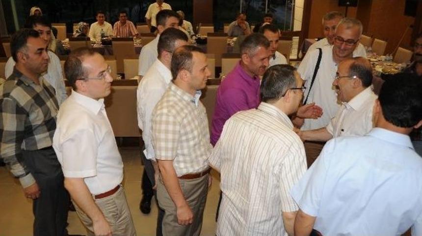 Başkan G&uuml;mr&uuml;k&ccedil;&uuml;oğlu&rsquo;ndan Sağlık &Ccedil;alışanlarına İftar