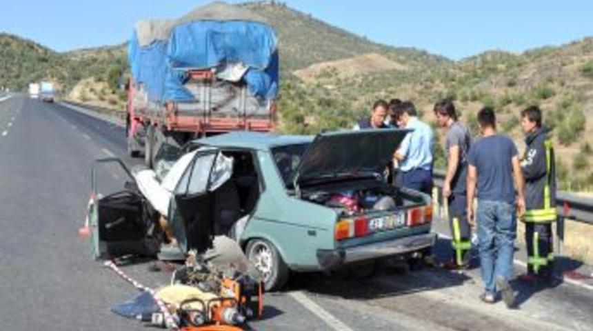 Uşak&rsquo;ta Trafik Kazas: 1 &Ouml;l&uuml;. 1 Ağır Yaralı