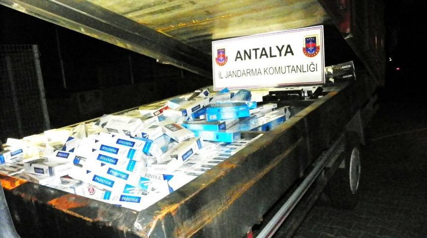 Kamyonetin Damperine Gizlenmiş 21 Bin Ka&ccedil;ak Sigara Ele Ge&ccedil;irildi