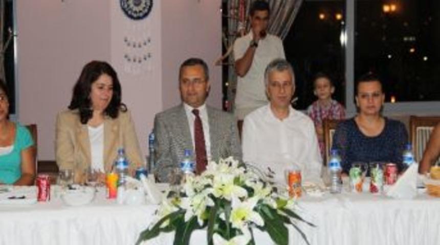 Vali Demir&rsquo;den Gazetecilere İftar
