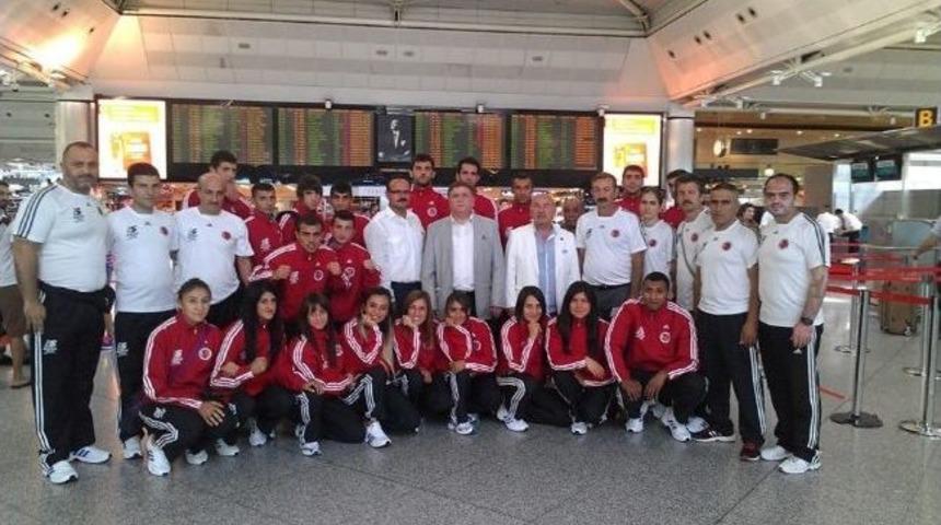 Muaythai Milli Takımı Şampiyonaya Gitti