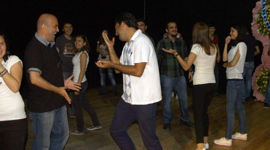 Mamak Belediyesi Kent Tiyatrosu Yaz Kursları S&uuml;r&uuml;yor