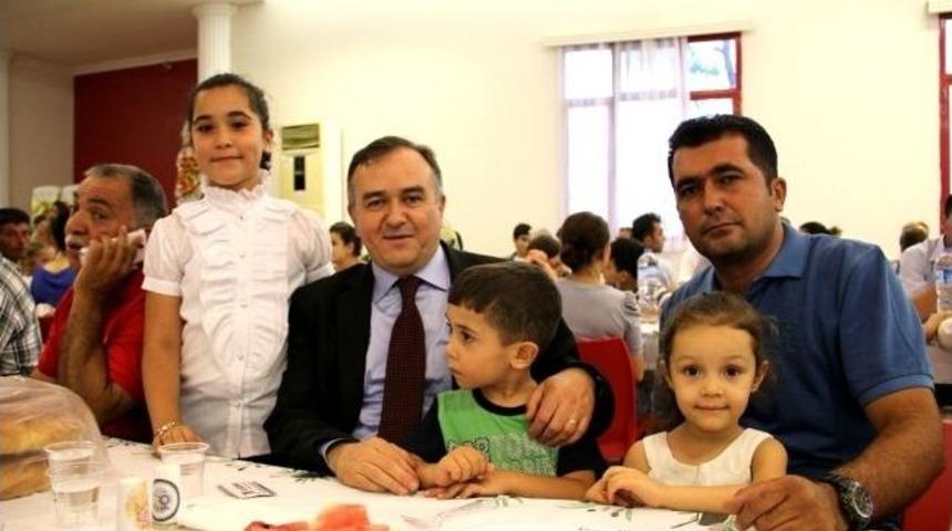 Sarıg&ouml;l Mhp&rsquo;nin İftarına 2 Bin Kişi Katıldı