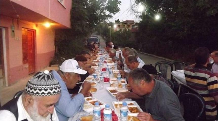 Kozcağızlılar Mahalle İftarlarında Buluşuyor