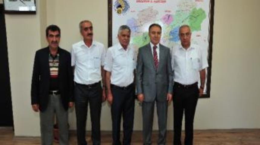 Yol-iş Sendikası Erzurum Şube Başkanı Daşkaya Vali Altıparmak'ı Makamında Ziyaret Etti