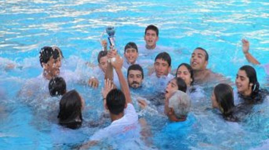 Antakya Festivali Kapsamında Y&uuml;zme Yarışları D&uuml;zenlendi