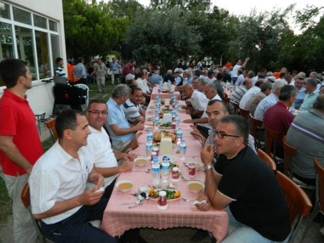 İl &Ouml;zel İdare Personeli İftar Yemeğinde Buluştu