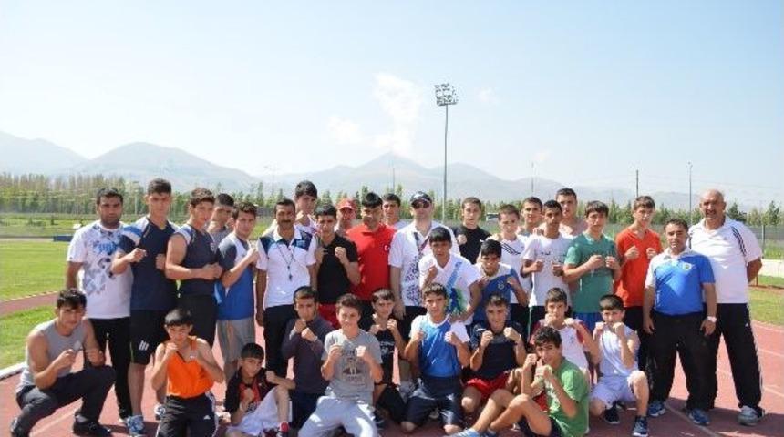 Yıldız Boks Milli Takımından Erzurum&rsquo;a &Ccedil;ıkarma