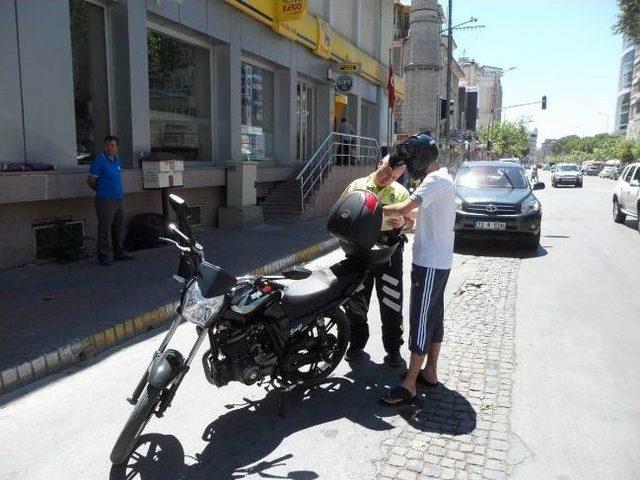 Edremit’te Polis Plakasız Motosikletlere İzin Vermiyor