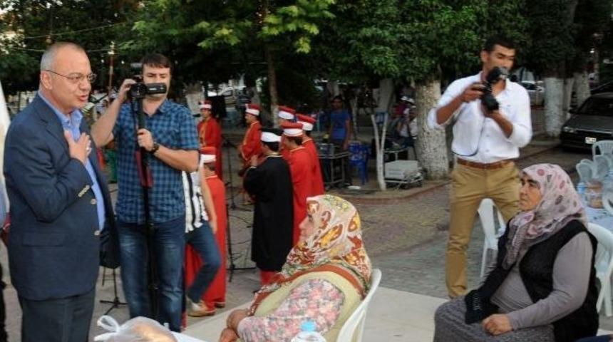 Başakan Erg&uuml;n Sarıg&ouml;l Halkıyla İftar Yemeğinde Buluştu