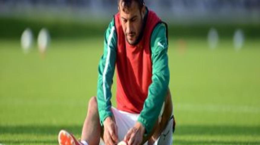 Bursaspor'da Ozan İpek'in MR'ı &Ccedil;ekildi