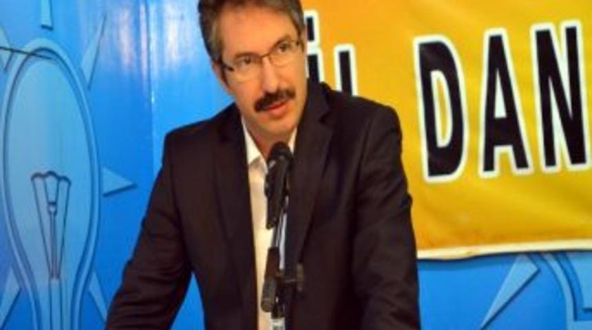 Milletvekili &Uuml;nal, Basın Bayramını Kutladı