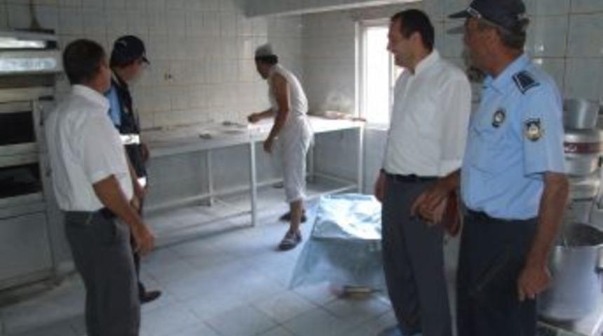 Yerk&ouml;y Zabıtası Fırın Ve Pastaneleri Denetledi