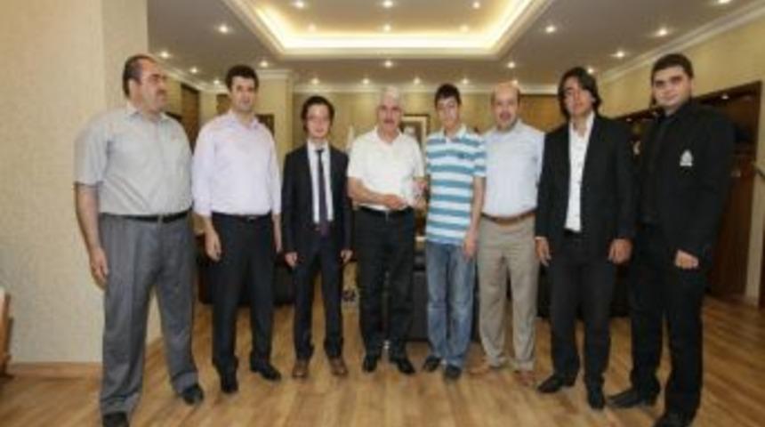 Başkan Sakallı Lys Eskişehir Sayısal Şampiyonunu Ağırladı