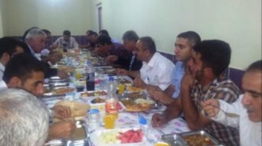 &Ccedil;atak M&uuml;ft&uuml;l&uuml;ğ&uuml;&rsquo;nden İftar Yemeği