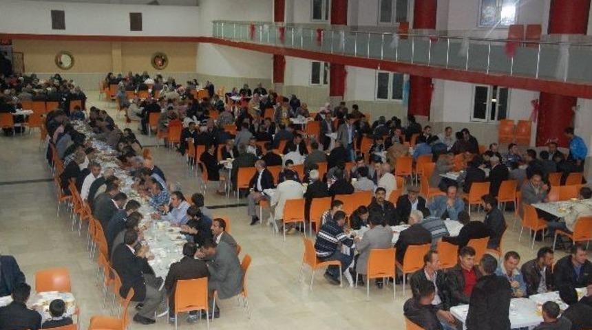 G&ouml;lk&ouml;y Belediyesi&rsquo;nden İftar Yemeği