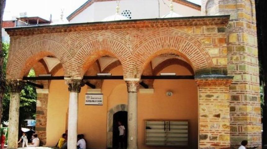 Edremit'te Restorasyonu S&uuml;ren 700 Yıllık Cami İbadete A&ccedil;ıldı