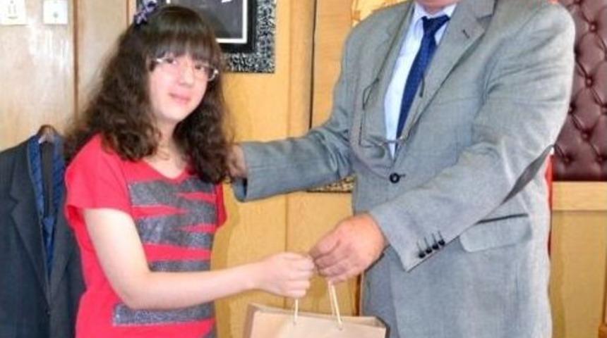 Sbs Şampiyonlarından Başkana Ziyaret