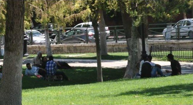 Ramazan&rsquo;da Aşırı Sıcaklar Bunaltıyor 1