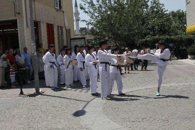 (&ouml;zel) G&uuml;ney Kore den Gelen Tekvando Ekibi Sel&ccedil;uk ta B&uuml;y&uuml;k Beğeni Topladı 2