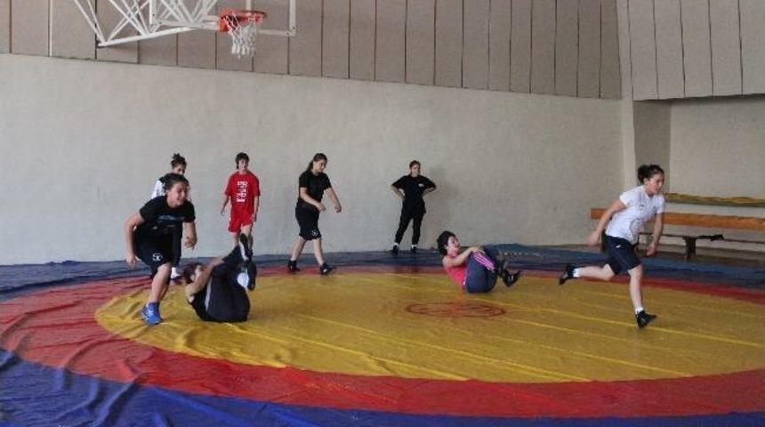 Gen&ccedil; Bayan G&uuml;reş Milli Takımı Yalova&rsquo;da Kampa Girecek