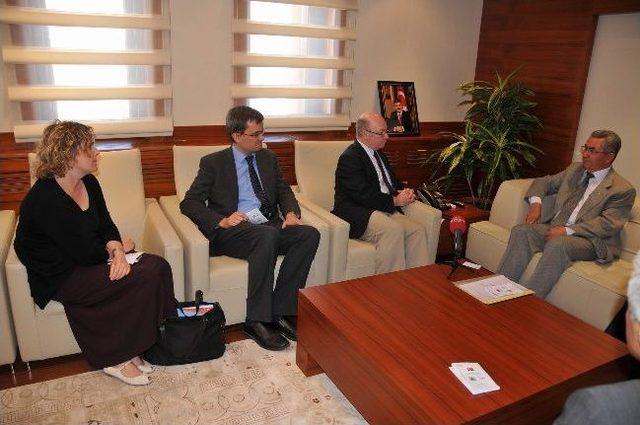 İngiliz M&uuml;steşar, Gaziantep Valiliğini Ziyaret Etti 1