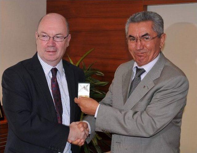 İngiliz M&uuml;steşar, Gaziantep Valiliğini Ziyaret Etti 2