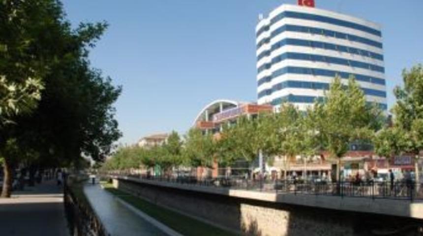 Barut&ccedil;uoğlu Avm&rsquo;den Ramazana &Ouml;zel Saat Ayarlaması