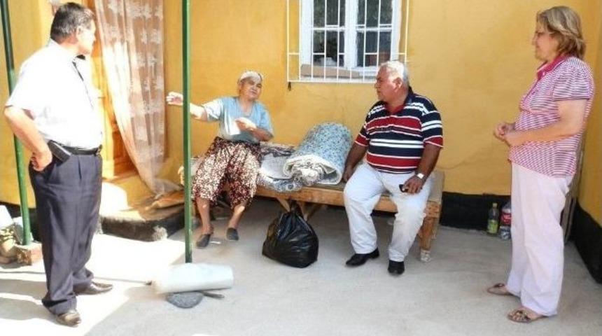 Sart'da Yaşlı Ve İhtiya&ccedil; Sahiplerine Erzak Yardımı Yapıldı