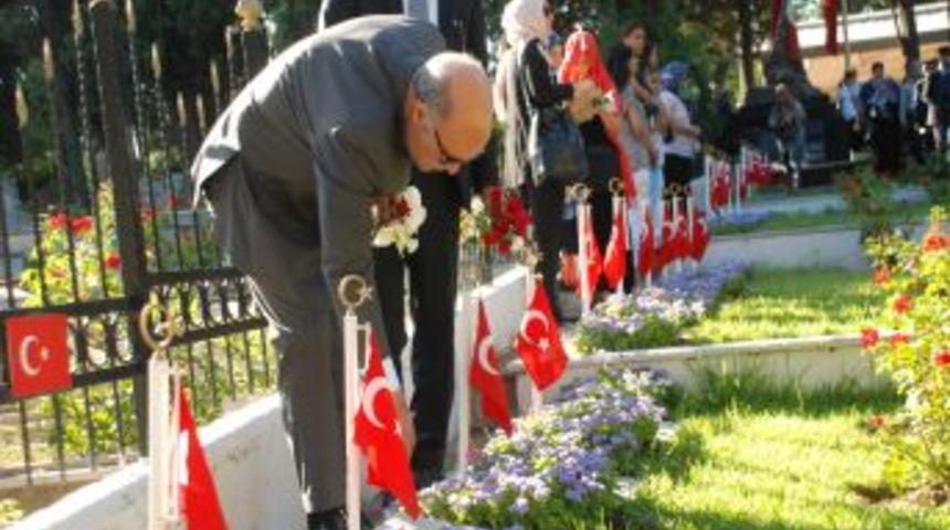 Şehit Polisler T&ouml;renle Anıldı