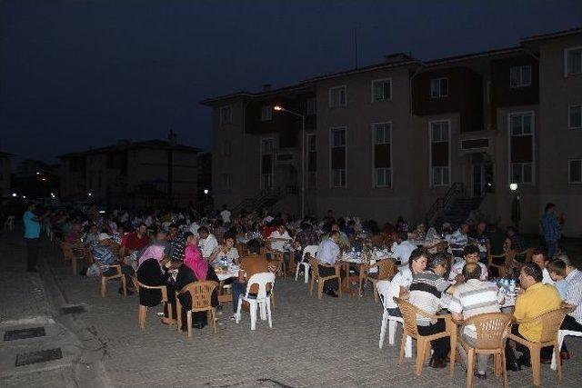 Saltukova Toki Sakinleri Tarafından Birinci Geleneksel İftar Yemeği Verildi