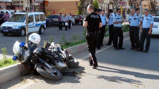 Trafik Kazası Geçiren Polis Memuru Ağır Yaralandı