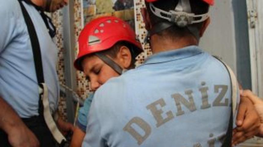 G&uuml;vercini Kurtardı Kendisi Mahsur Kaldı