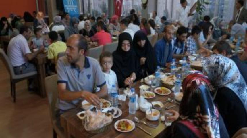 Paland&ouml;ken Belediyesi Şehit Ailelerine Iftar Yemeği Verdi