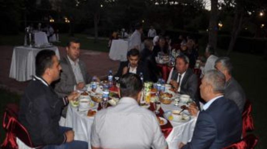 &Ouml;zel Ergin Koleji Ve Maltepe Dershanesi'nden Eğitimcilere Iftar