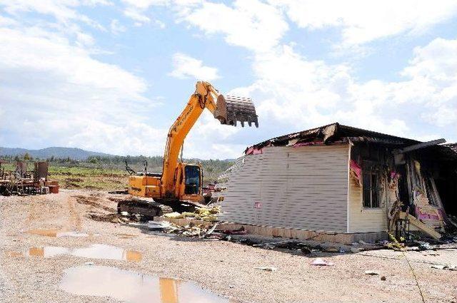 Yanan Okulun İhalesi Yapıldı