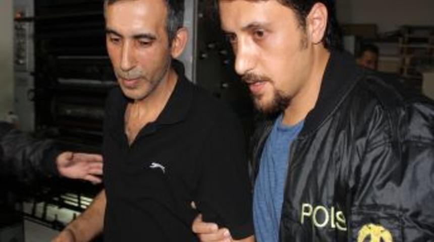 G&uuml;ng&ouml;ren&rsquo;de 60 Bin TL&rsquo;lik Korsan Kitap Operasyonu